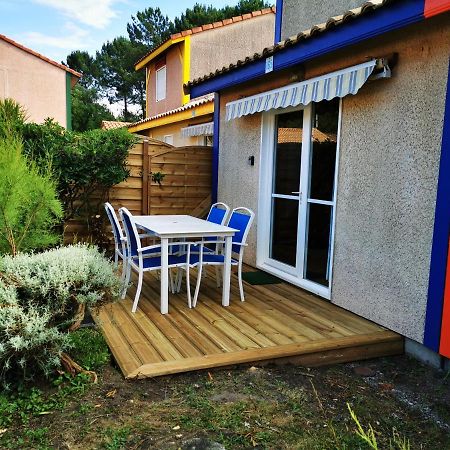 Maisonnette 5 Personnes Dans Residence Avec Piscine Сустон Екстериор снимка