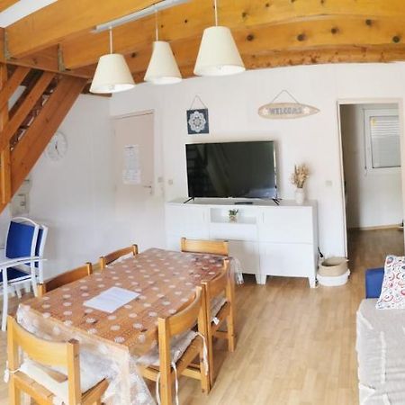 Maisonnette 5 Personnes Dans Residence Avec Piscine Сустон Екстериор снимка